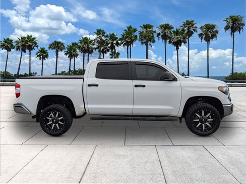 Used 2021 Toyota Tundra SR5 w/ SR5 Leather Package image 9