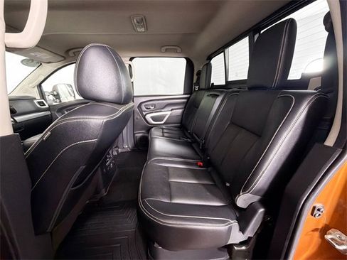 Used 2019 Nissan Titan PRO-4X image 23