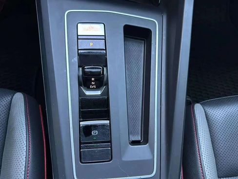 Used 2022 Volkswagen GTI Autobahn image 40