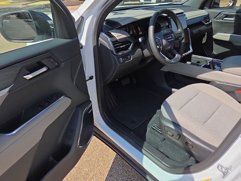 New 2026 GMC Acadia Elevation image 10