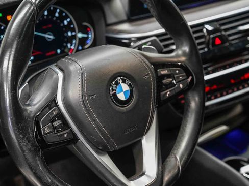 Used 2018 BMW 530i RWD image 21