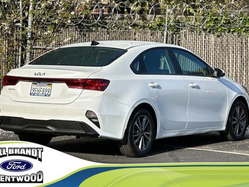 Used 2023 Kia Forte LXS w/ LXS Technology Package image 3