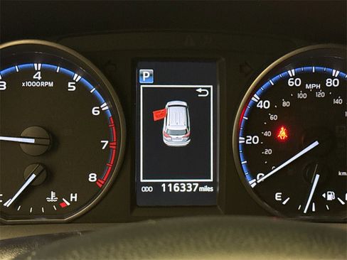 Used 2017 Toyota RAV4 LE image 32