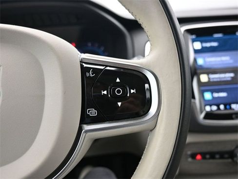 Used 2023 Volvo XC90 B6 Plus image 24