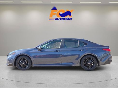 Used 2026 Toyota Camry SE w/ Convenience Package image 2