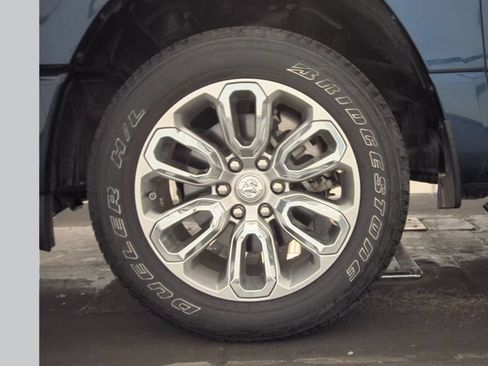 Used 2024 RAM 1500 Laramie AWD/4WD image 8