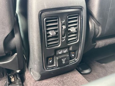 Used 2018 Jeep Grand Cherokee Limited AWD/4WD image 23