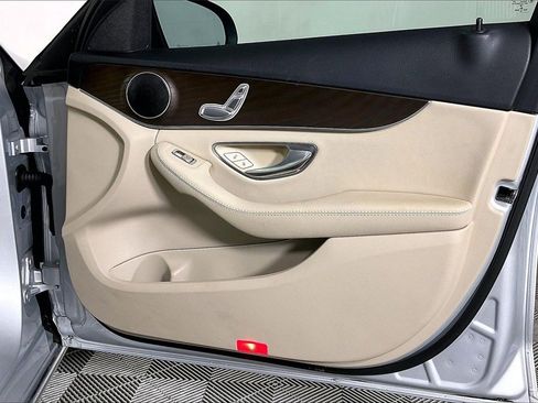 Used 2019 Mercedes-Benz C 300 Sedan image 23