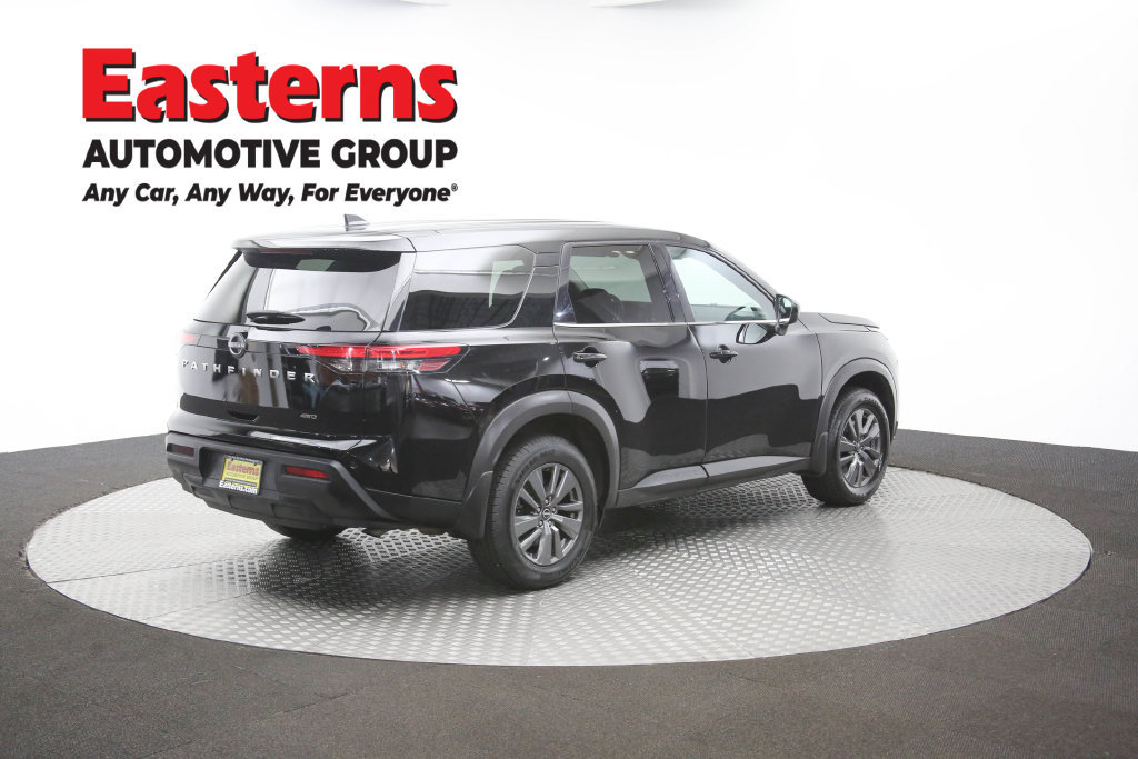 Used 2024 Nissan Pathfinder S AWD/4WD image 39