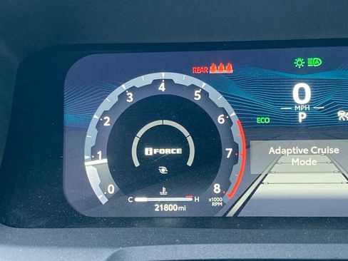 Used 2025 Toyota Tacoma TRD Off-Road image 15