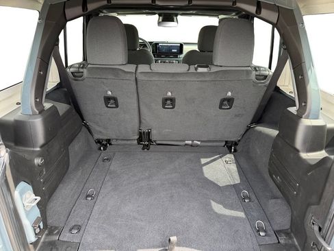 Used 2026 Jeep Wrangler Unlimited Sahara AWD/4WD image 28