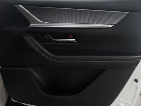 Certified 2024 MAZDA CX-90 Plug-In Hybrid w/ Preferred image 9