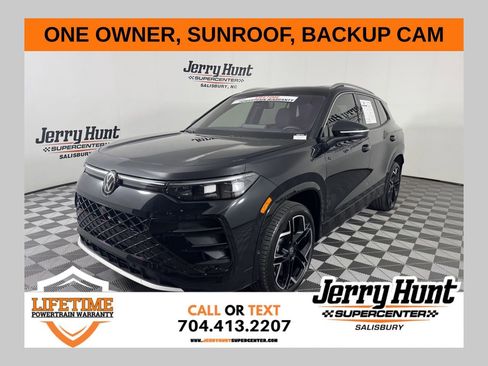 Used 2025 Volkswagen Tiguan SEL R-Line AWD/4WD image 1