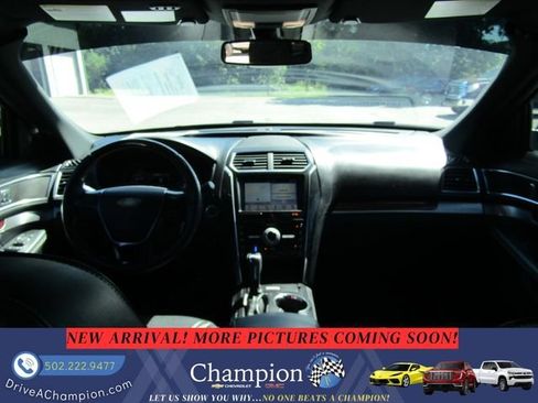 Used 2018 Ford Explorer Platinum AWD/4WD image 12