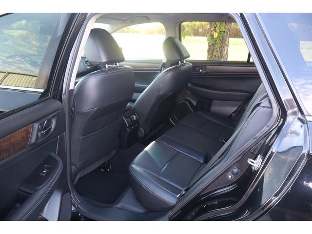 Used 2016 Subaru Outback 2.5i Limited AWD/4WD image 8