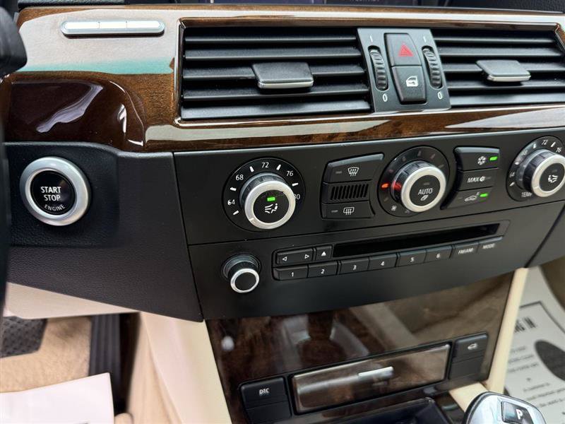 Used 2010 BMW 528i Sedan RWD image 19