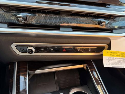 Certified 2026 BMW X7 xDrive40i w/ Premium Package image 14