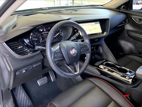 Used 2022 Buick Envision Essence w/ Technology Package II image 18