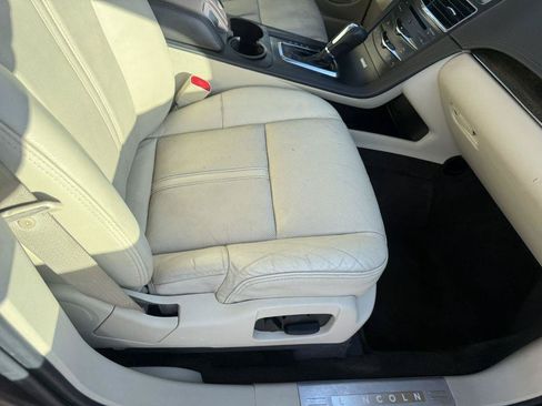 Used 2014 Lincoln MKT AWD w/ Equipment Group 201A image 17