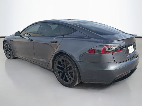 Used 2022 Tesla Model S Plaid image 3