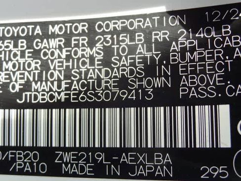 Used 2025 Toyota Corolla LE image 36