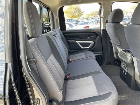Used 2021 Nissan Titan SV w/ SV Convenience Package image 26