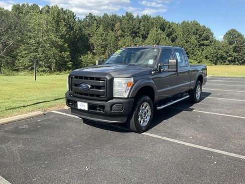 Used 2012 Ford F250 XL w/ Snow Plow Prep Pkg AWD/4WD image 12