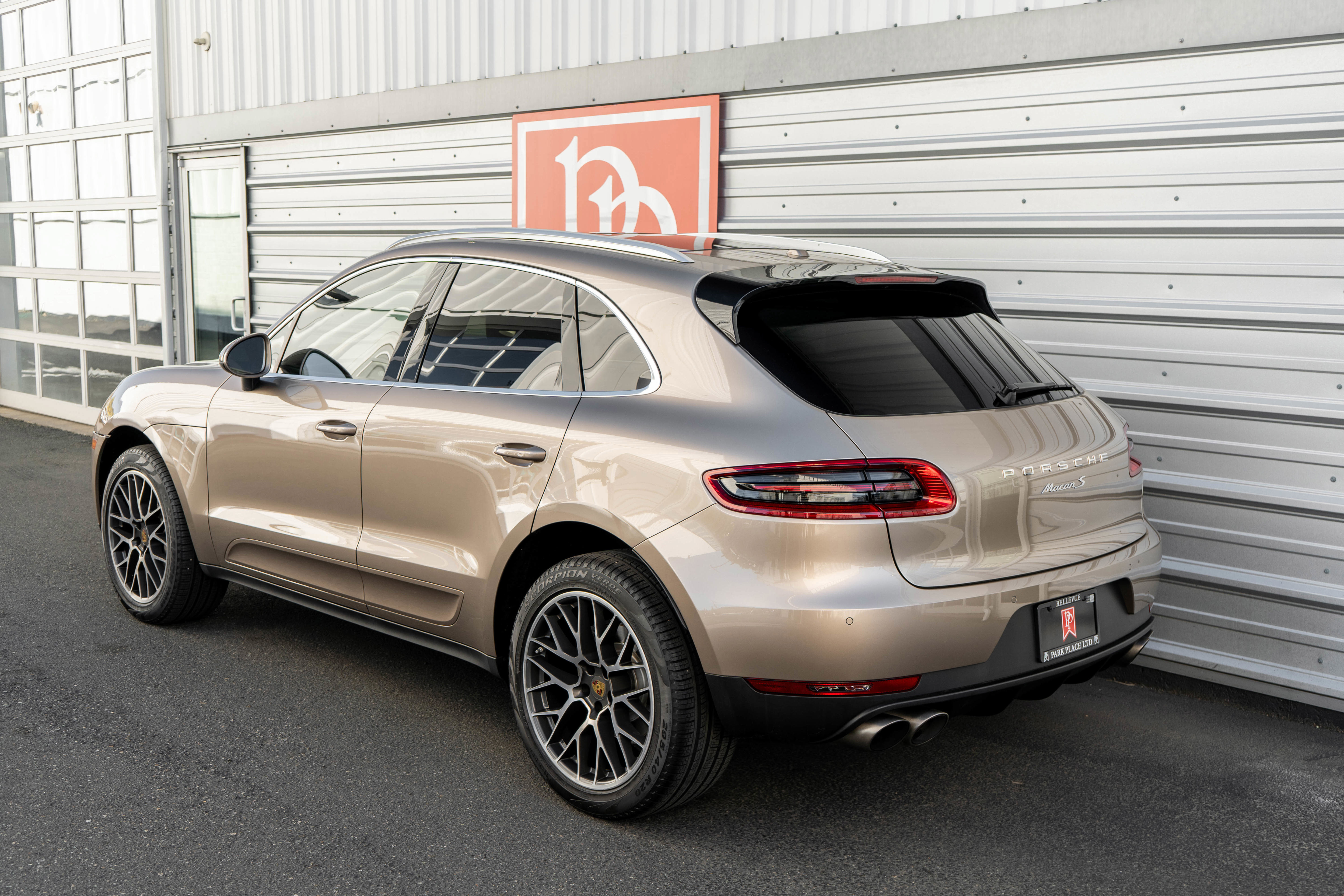 Used 2017 Porsche Macan S w/ Premium Package Plus AWD/4WD image 36