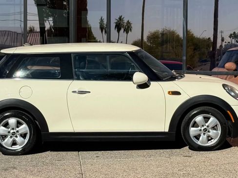Used 2015 MINI Cooper 2-Door Hardtop image 15