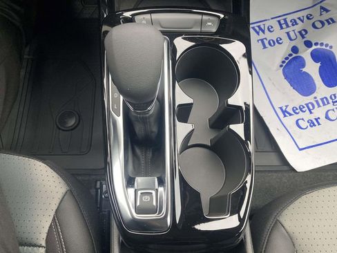 New 2026 Chevrolet Trax LT w/ Sunroof Package FWD image 23