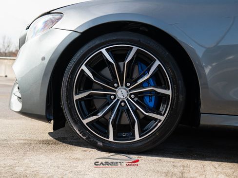 Used 2017 Mercedes-Benz E 300 4MATIC w/ Premium 2 Package image 9