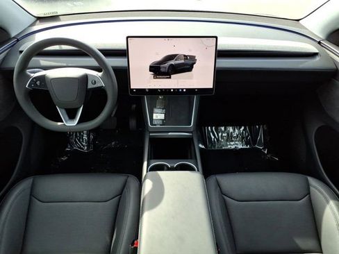 Used 2026 Tesla Model Y Long Range AWD/4WD image 4