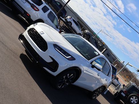 New 2026 Honda HR-V EX-L image 3