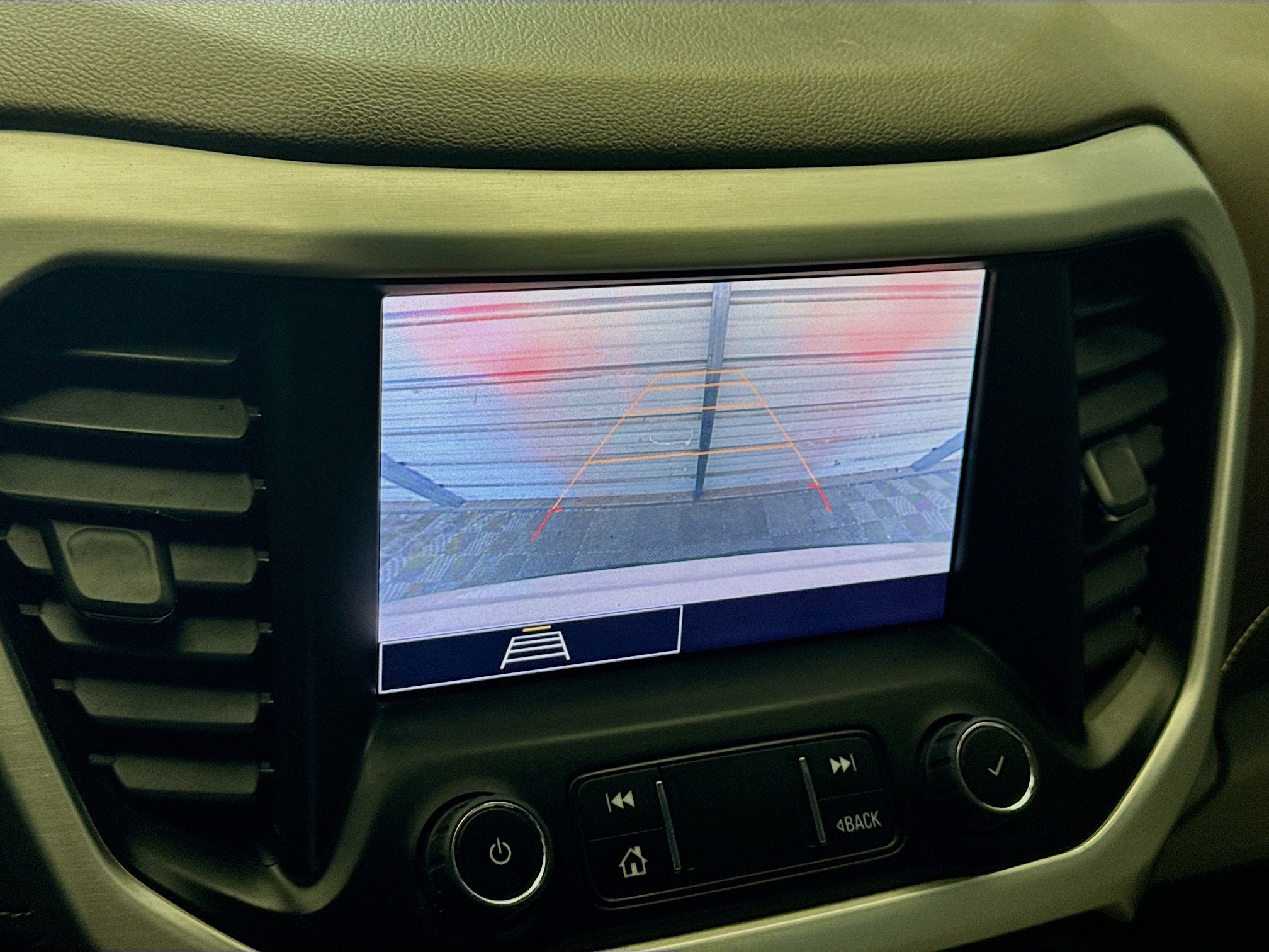 Used 2023 GMC Acadia SLE w/ Driver Convenience Package FWD image 10
