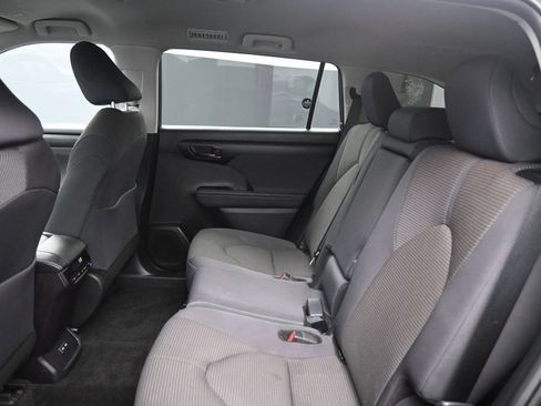 Certified 2025 Toyota Highlander LE AWD/4WD image 21