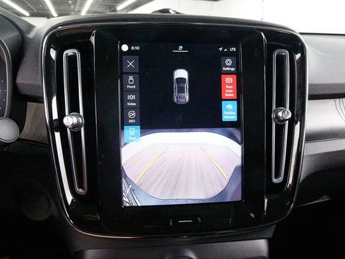 Certified 2023 Volvo C40 P8 Recharge Plus AWD/4WD image 12