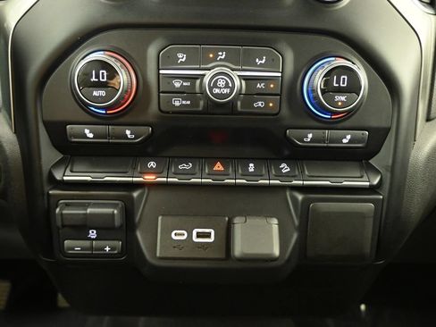 Used 2020 Chevrolet Silverado 1500 RST AWD/4WD image 30