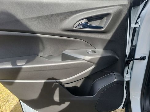 New 2026 Chevrolet Trax LT w/ Driver Confidence Package image 15