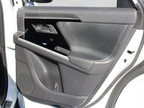 Certified 2025 Toyota bZ4X FWD image 17