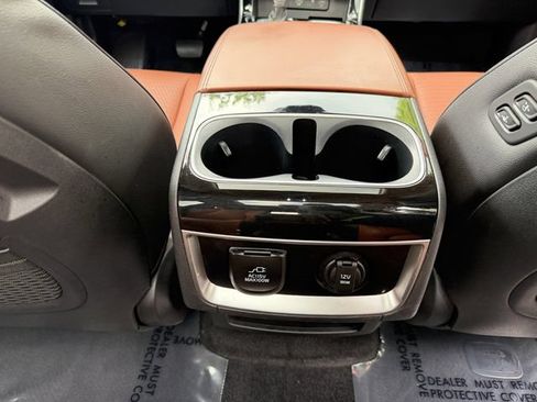 Certified 2024 Kia Carnival SX Prestige FWD image 38