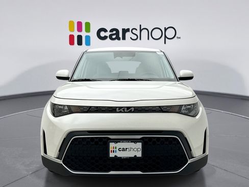 Used 2023 Kia Soul LX w/ LX Technology Package FWD image 8