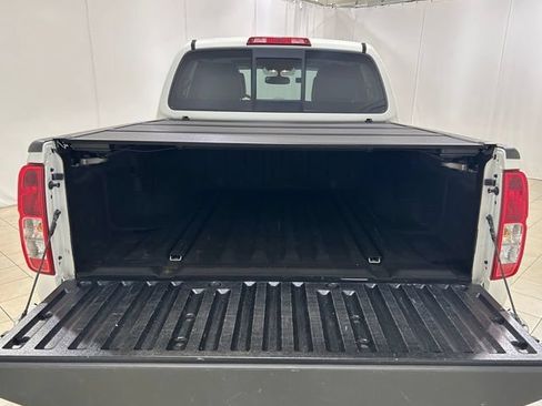 Used 2019 Nissan Frontier SL AWD/4WD image 11