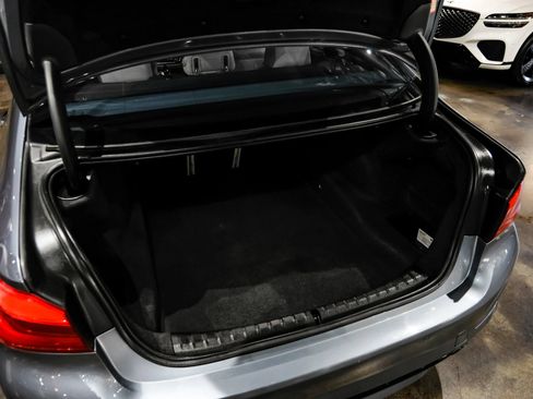 Used 2018 BMW 530i w/ Premium Package RWD image 66