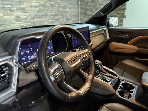 Used 2023 GMC Canyon Denali w/ Denali Black Edition image 28