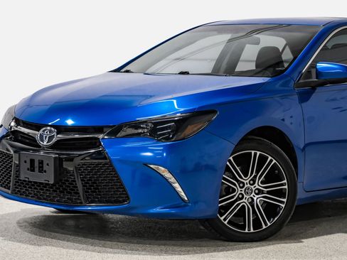 Used 2016 Toyota Camry SE image 9