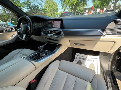 Used 2019 BMW X5 xDrive50i w/ M Sport Package AWD/4WD image 10