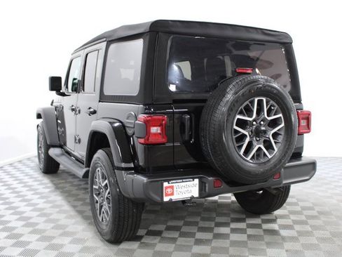 Used 2024 Jeep Wrangler Sahara image 4