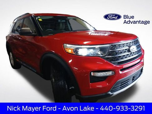 Certified 2022 Ford Explorer XLT w/ Equipment Group 202A AWD/4WD image 1