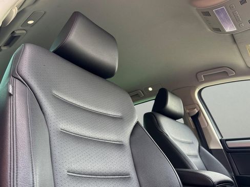 Used 2016 Volkswagen Touareg VR6 image 21