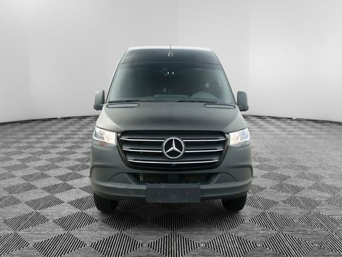 Used 2024 Mercedes-Benz Sprinter 2500 image 8